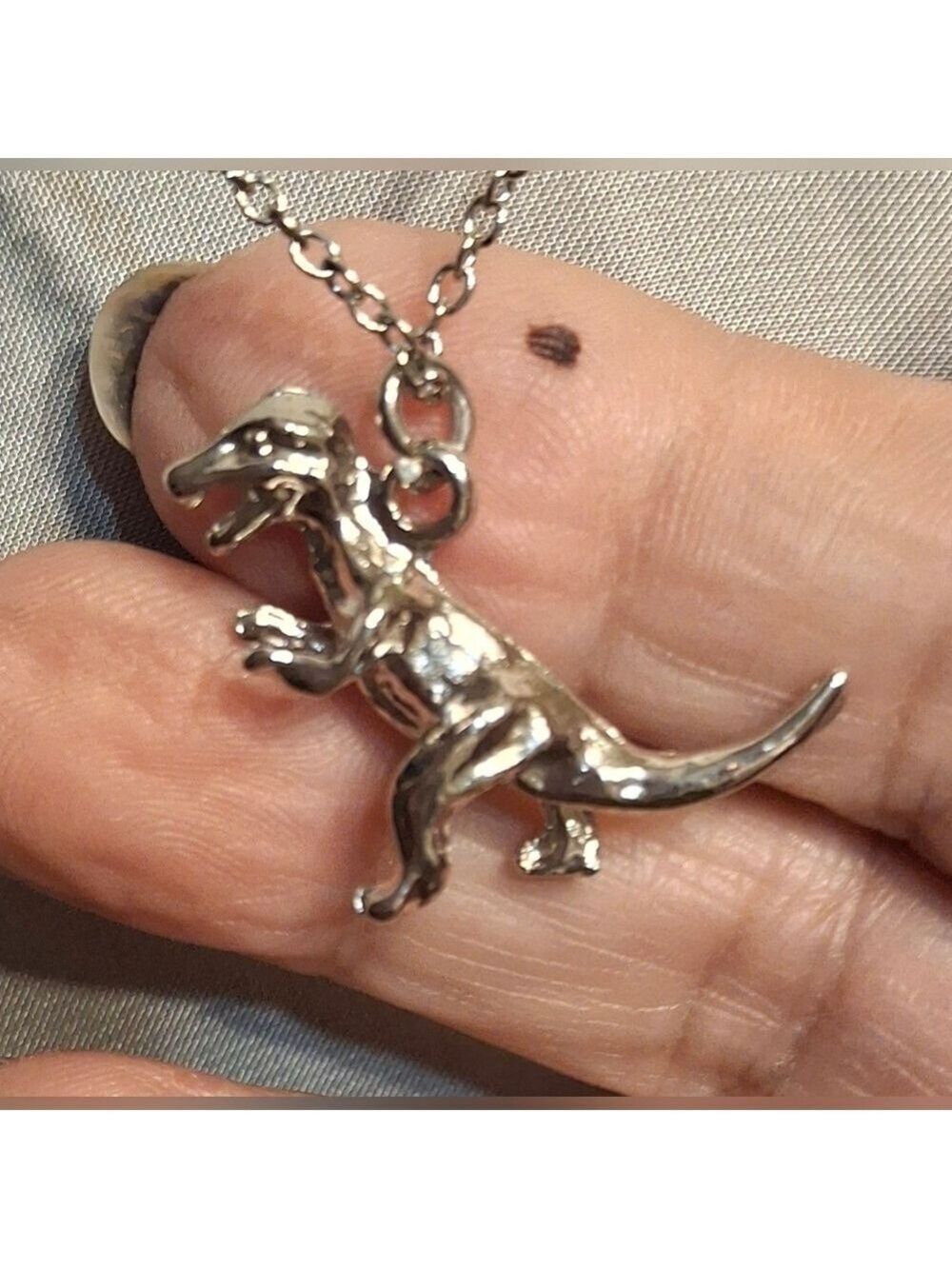 Dinosaur Silvertone pendant 20" stainless steel chain necklace Nwot handcrafted